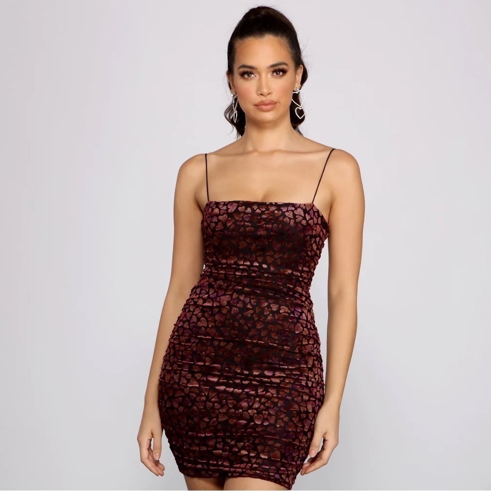 Windsor Burgundy Velvet Heart Dress – Size Small